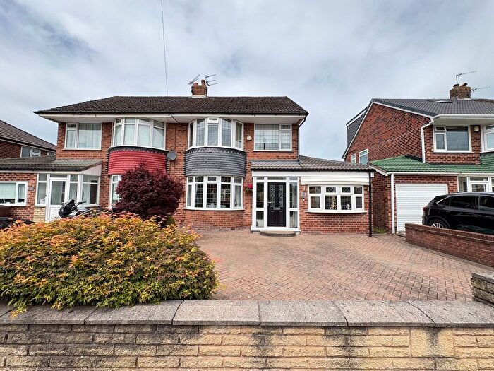 3 Bedroom Semi-Detached House For Sale In Langdale Drive, Maghull, L31