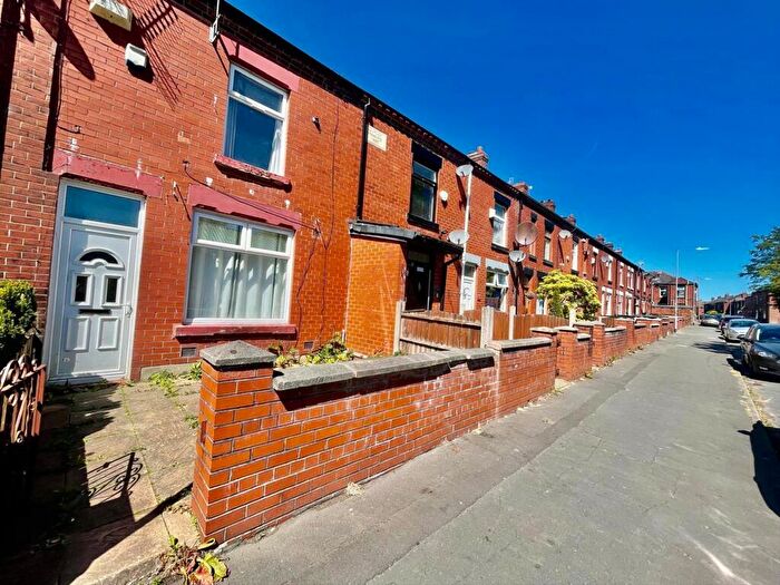 3 Bedroom House To Rent In Hawthorne Road, Bolton, BL3