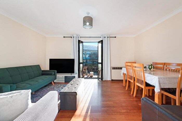 2 Bedroom Apartment For Sale In Brunel House, Ship Yard, London, E14