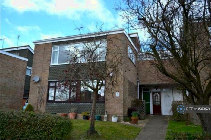 2 Bedroom Maisonette To Rent In Hailstone Road, Basingstoke, RG21