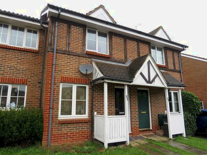 2 Bedroom House To Rent In Pepper Drive, Burgess Hill, RH15