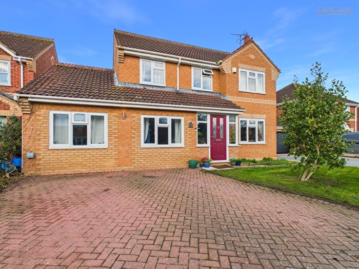 6 Bedroom Detached House For Sale In Beccelm Drive, Crowland, Peterborough, PE6