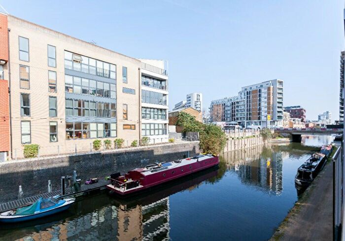 Studio To Rent In Keymer Place, London, E14