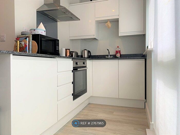 1 Bedroom Flat To Rent In Dwight Road, Watford, WD18