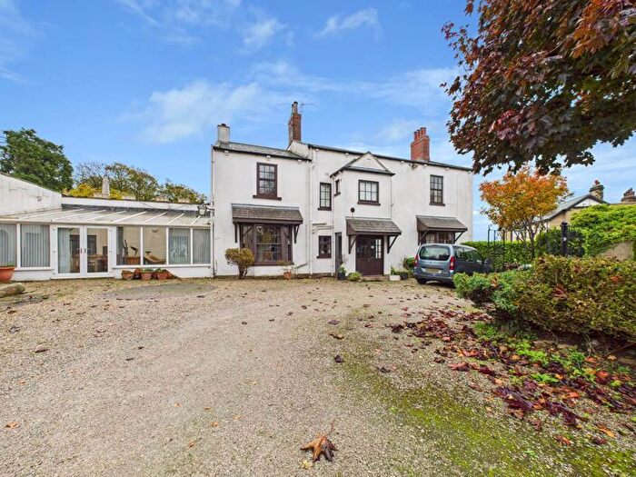 5 Bedroom Detached House For Sale In Carleton Road, Pontefract, WF8