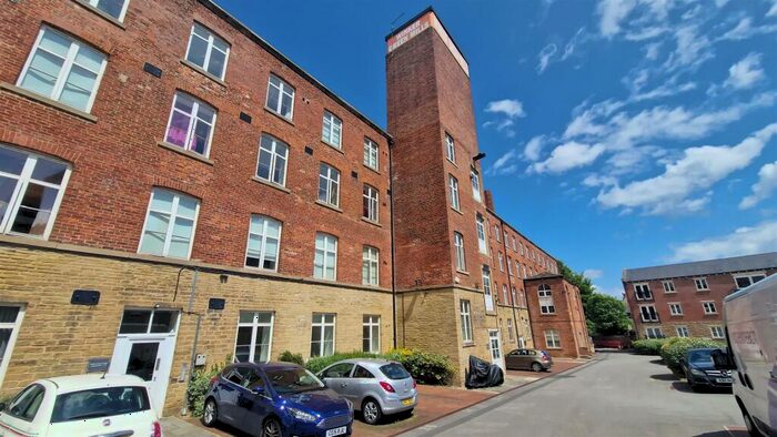 2 Bedroom Flat To Rent In Winker Green Mills, Stanningley Road Armley, Leeds, LS12
