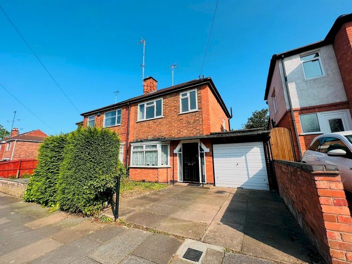 3 Bedroom Semi-Detached House To Rent In Aber Road, Stoneygate, Leicester, LE2