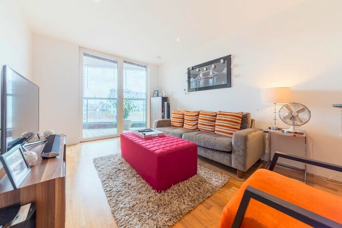 2 Bedroom Flat To Rent In Empire Reach, Dowells Street, Greenwich, London, SE10