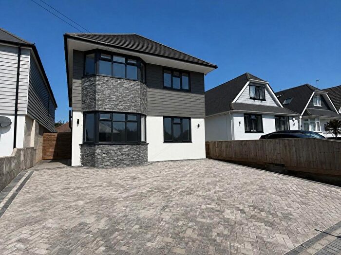 5 Bedroom Detached House For Sale In Hunt Road, Oakdale, Poole, BH15