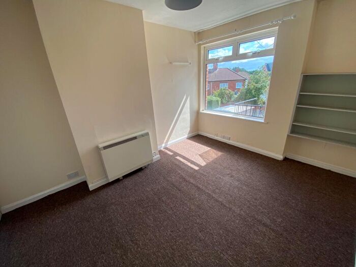 2 Bedroom Apartment To Rent In Dib Lane, Leeds, LS8