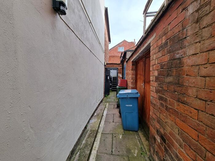 3 Bedroom Apartment To Rent In Oxford Street, Leamington Spa, CV32