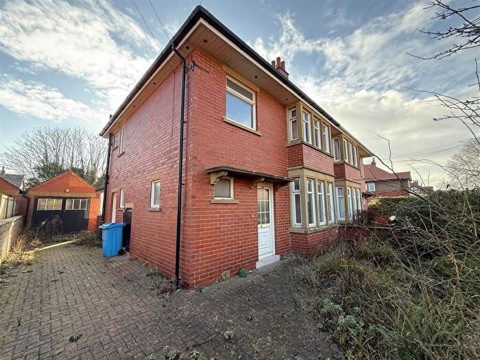 3 Bedroom Semi Detached House For Sale In Sandhurst Avenue, Lytham St. Annes, FY8