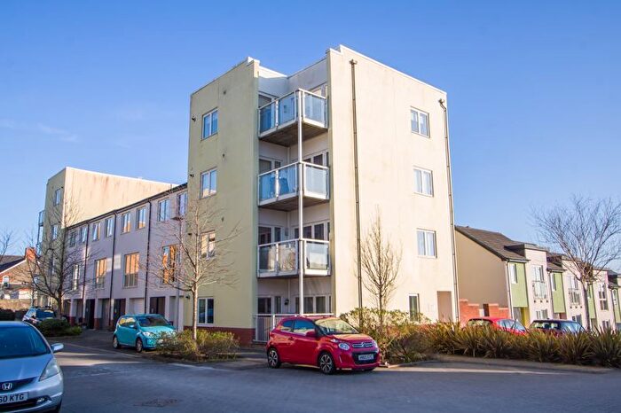 2 Bedroom Flat To Rent In Pearse Close, Penarth, CF64