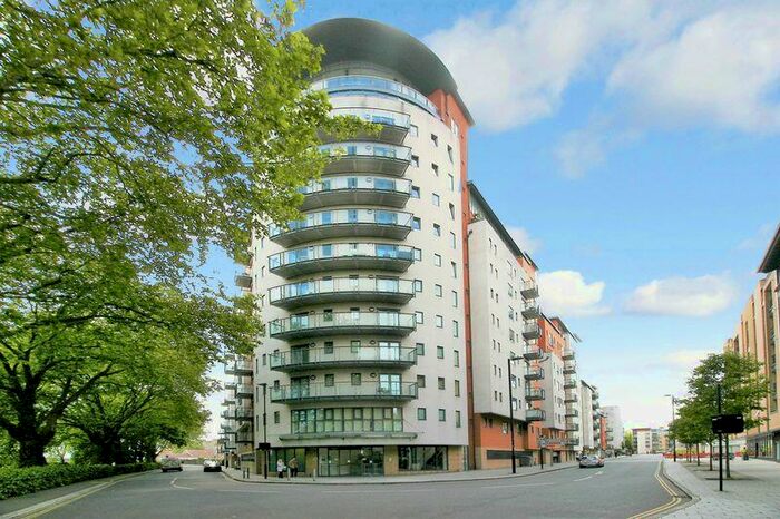 1 Bedroom Flat To Rent In Lower Canal Walk, Southampton Central, SO14