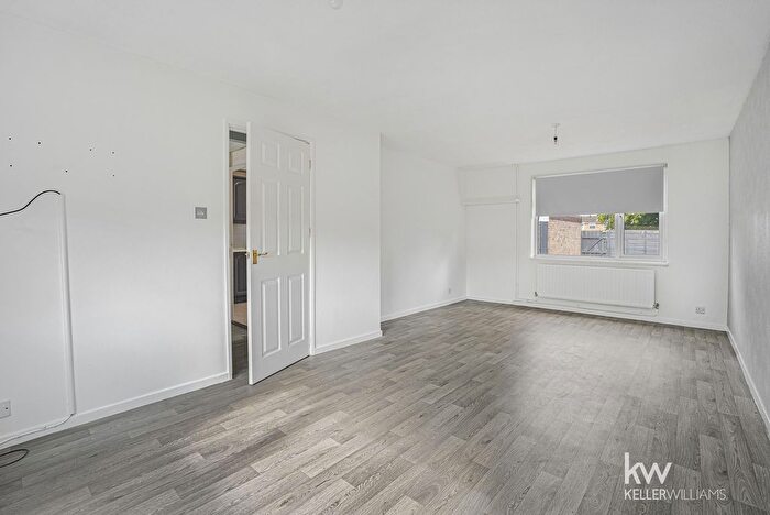 3 Bedroom Terraced House To Rent In Trident Drive, Dunstable, LU5