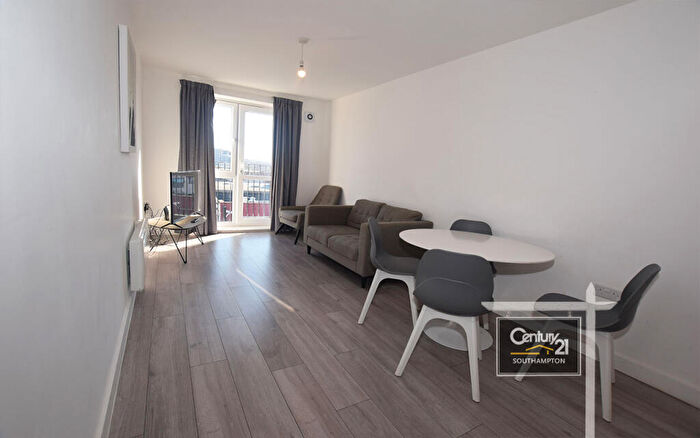 2 Bedroom Flat To Rent In |Ref: |, Bevois Valley Road, Southampton, SO14