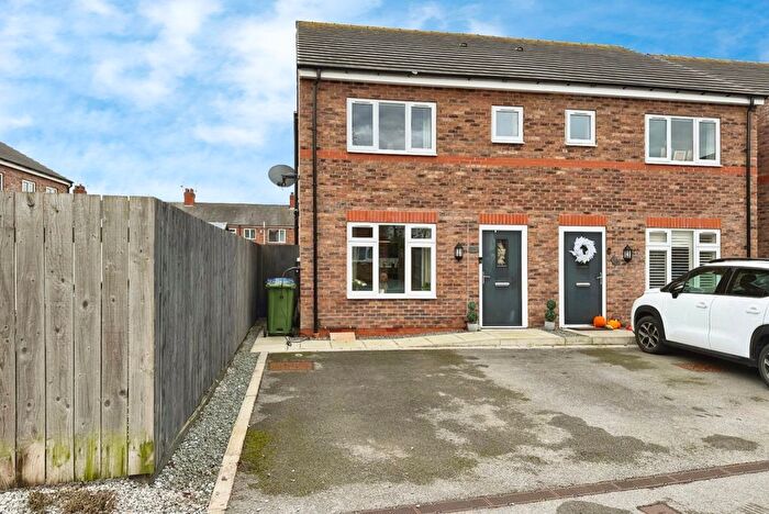 3 Bedroom Semi Detached House For Sale In Carter Drive, Hessle, HU13