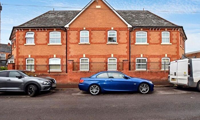 1 Bedroom Flat To Rent In Harcourt Street, Taunton, TA2