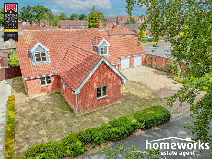 4 Bedroom Chalet For Sale In The Home Close, Dereham, NR19