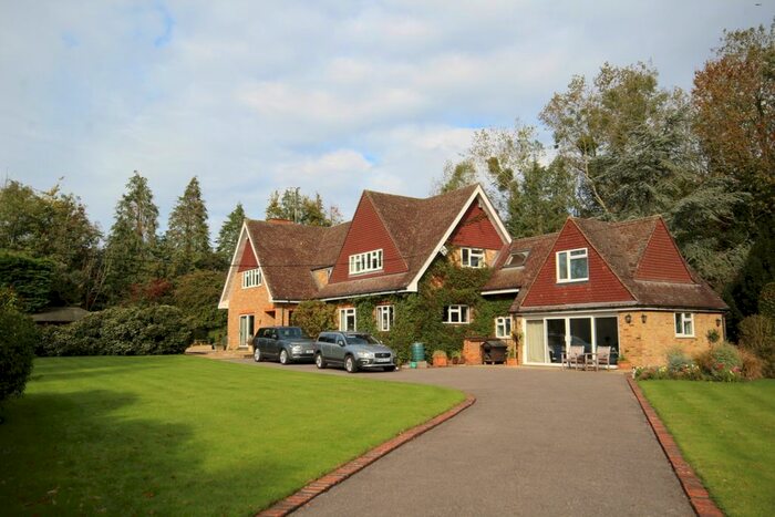 5 Bedroom Detached House For Sale In Blakes Lane, Hare Hatch, Reading, Berkshire, RG10