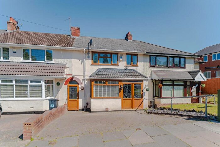 3 Bedroom Terraced House For Sale In Henlow Road, Maypole, Birmingham, B14
