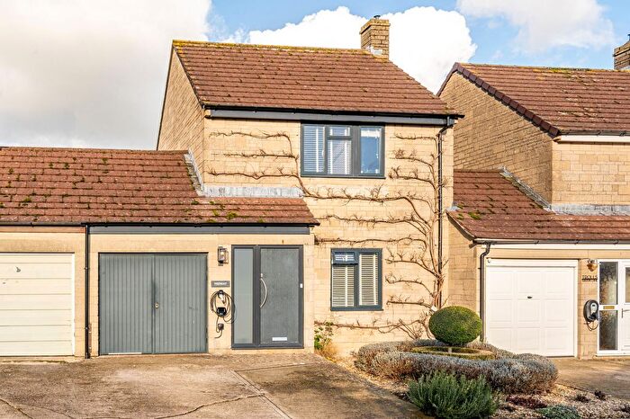 4 Bedroom Link Detached House For Sale In Gaston Lane, Sherston, SN16