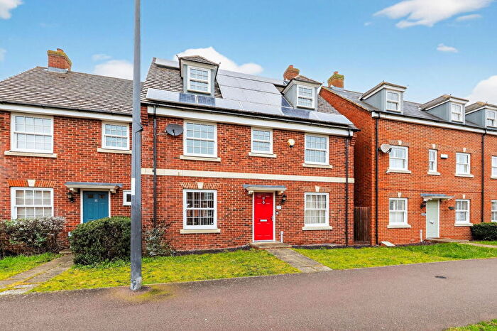 5 Bedroom Semi-Detached House For Sale In Southern Cross, Wixams, MK42