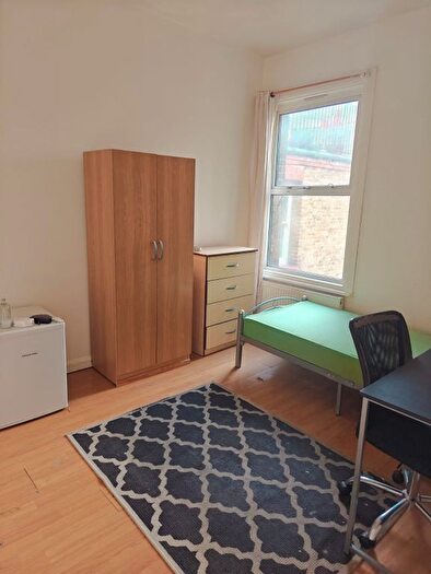 1 Bedroom Flat To Rent In Barcombe Avenue, London, SW2