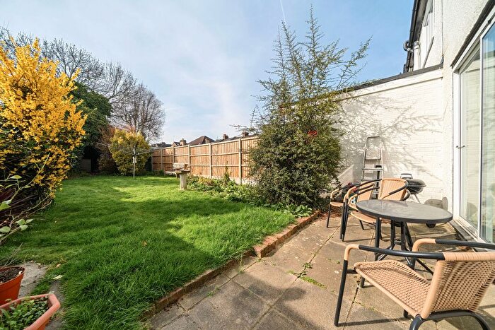 3 Bedroom End Of Terrace House For Sale In Glanville Road, Bromley, Kent, BR2