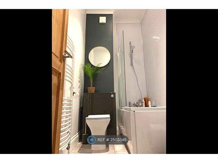 2 Bedroom Flat To Rent In Anerley Hill, London, SE19