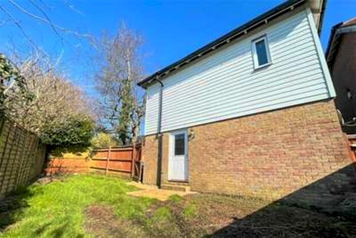 2 Bedroom Maisonette Flat To Rent In Watson Way, Crowborough, TN6