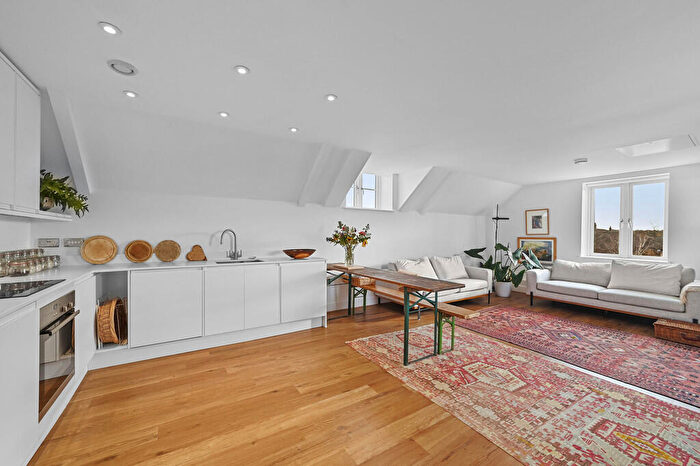 2 Bedroom Apartment For Sale In Sudbury, Suffolk, CO10