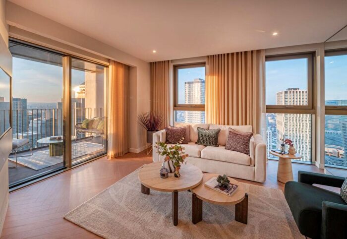 2 Bedroom Flat For Sale In One Thames Quay, Canary Wharf, London, E14