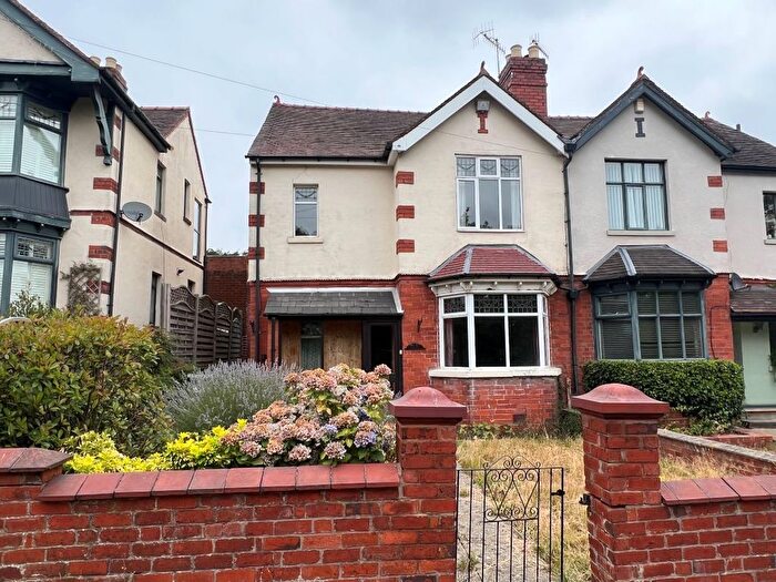 3 Bedroom Semi-detached House For Sale In Junction Road, Stourbridge, DY8