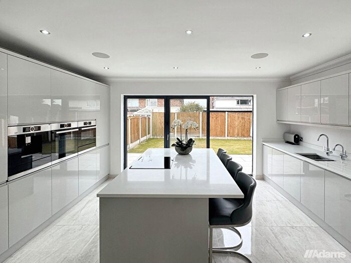 3 Bedroom Semi Detached House For Sale In Cronton Lane, Widnes, WA8