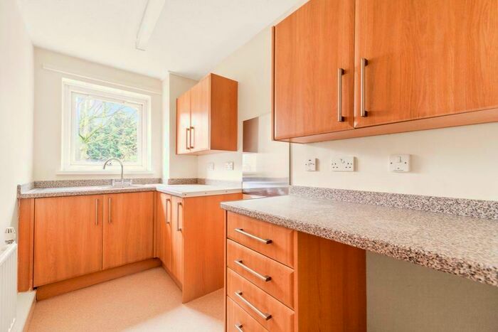 1 Bedroom Flat To Rent In Francis House, Hatfield Road, Bradford, BD2