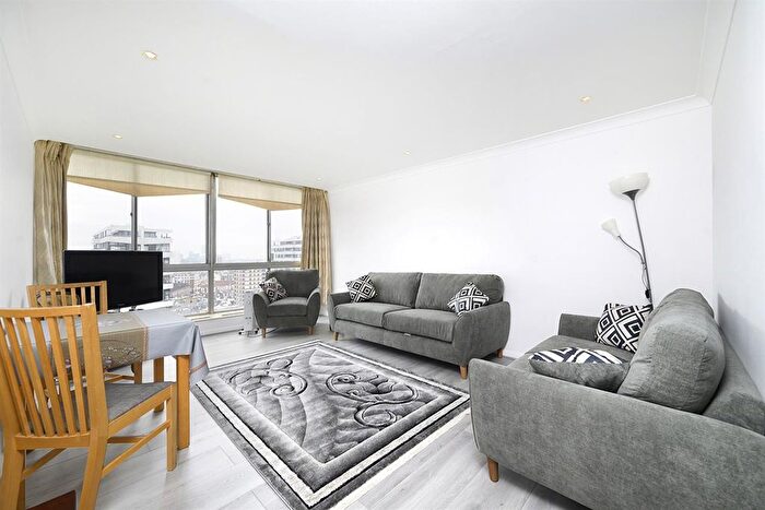 1 Bedroom Flat For Sale In Quadrangle Tower, Cambridge Square, London, W2