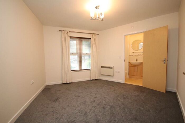 2 Bedroom Apartment To Rent In Critchley Avenue, West Dartford, DA1