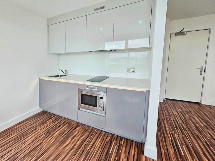 1 Bedroom Apartment For Sale In Westpoint Chester Road, Old Trafford, M16