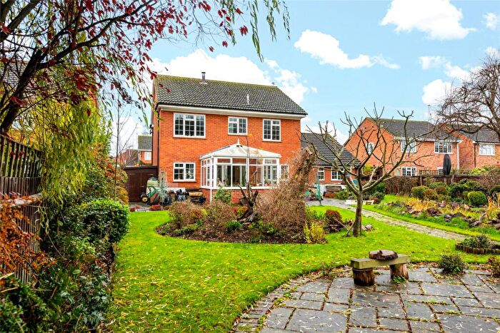 4 Bedroom Detached House For Sale In Cumberland Close, Aylesbury, Buckinghamshire, HP21