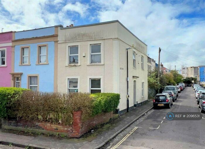 4 Bedroom End Of Terrace House To Rent In Brook Road, Montpelier, Bristol, BS6