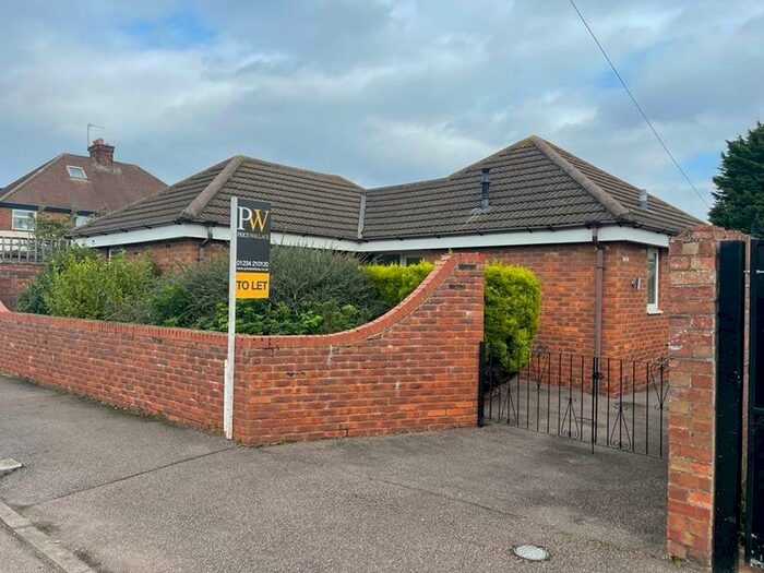 2 Bedroom Bungalow To Rent In Highfield Road, Kempston, MK42