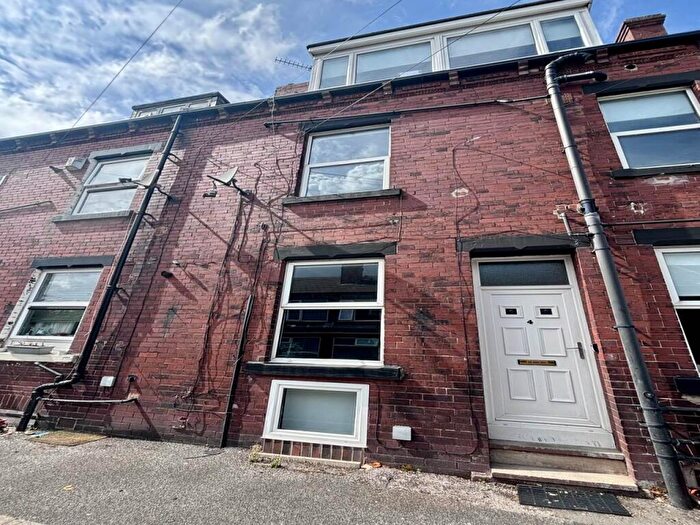 3 Bedroom House To Rent In Cross Henley Road, Bramley, Leeds, LS13