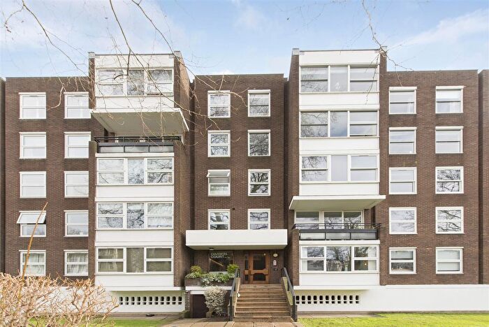 2 Bedroom Flat For Sale In Gloucester Avenue, London, NW1