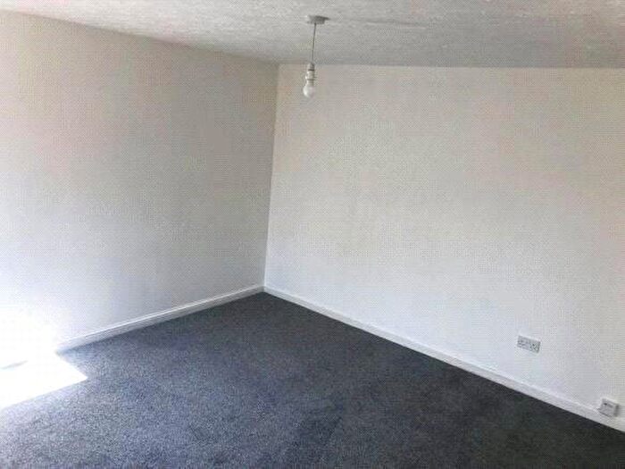 1 Bedroom Maisonette To Rent In Maidenbower, Crawley, West Sussex, RH10