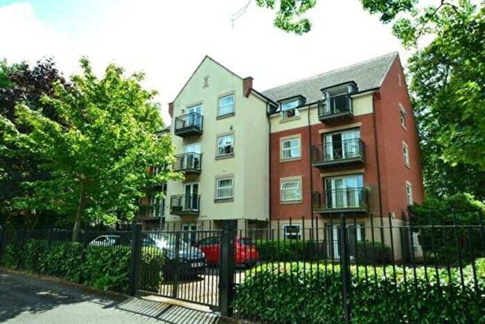 2 Bedroom Flat To Rent In Knighton Park Road, Stoneygate, Leicester, LE2