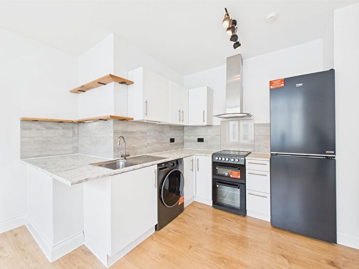 1 Bedroom Flat To Rent In Chapel Road, Worthing, BN11