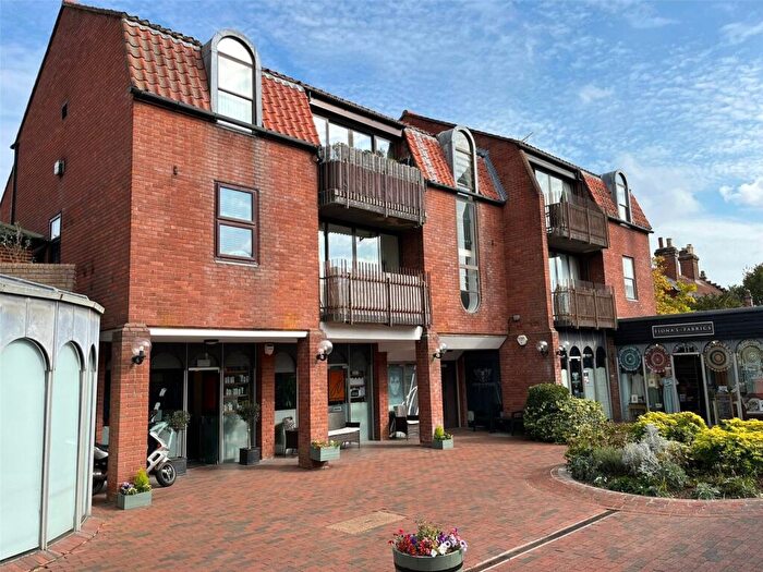 3 Bedroom Apartment For Sale In Gobbitts Yard, Woodbridge, Suffolk, IP12