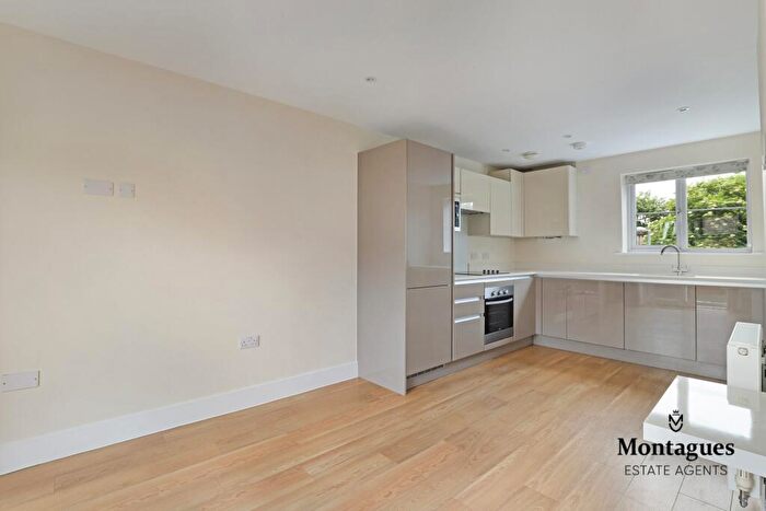 2 Bedroom Duplex To Rent In Station Approach, Theydon Bois, CM16
