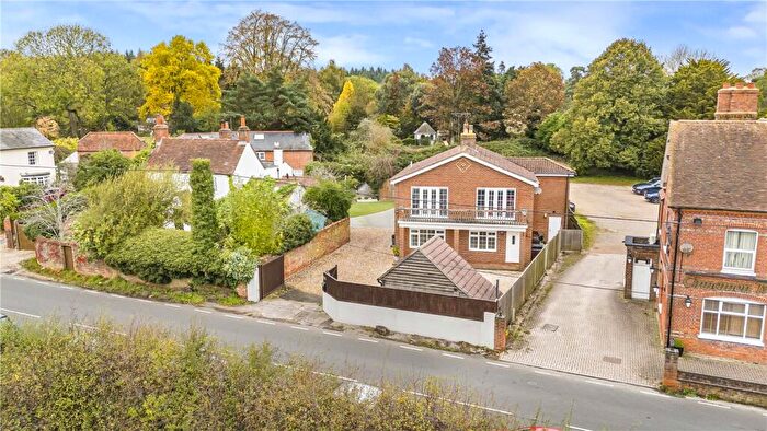 4 Bedroom Detached House For Sale In The Street, Mortimer, Reading, Berkshire, RG7